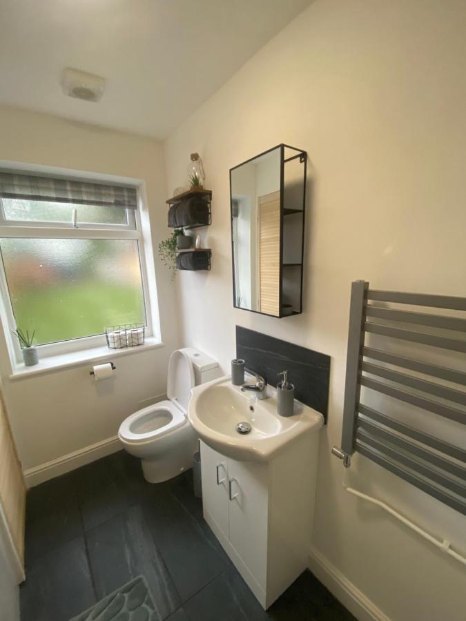 Lovely 1-Bedroom Apartment With Garden And Parking Stone  Luaran gambar