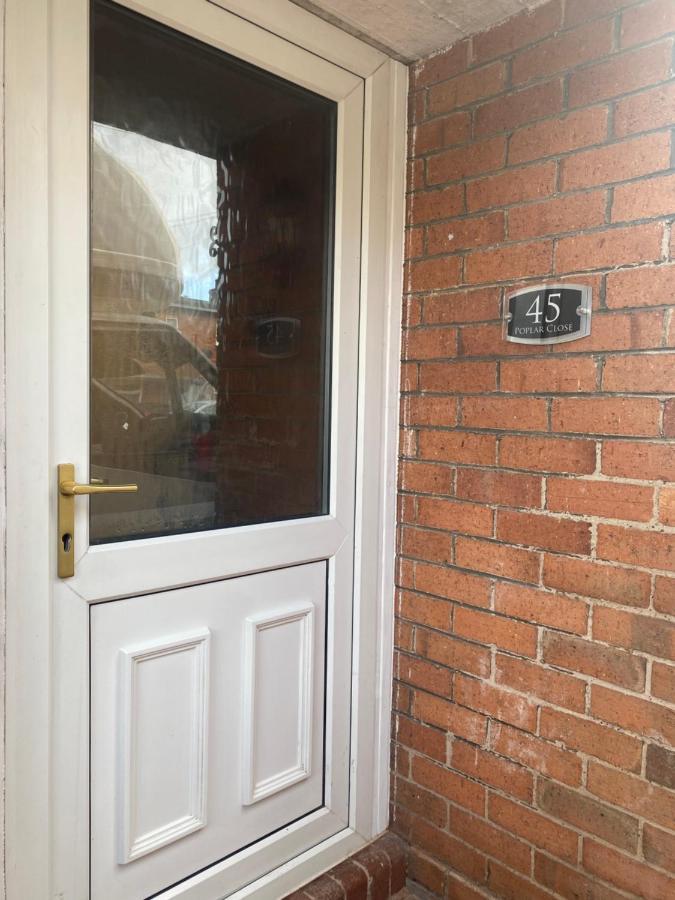 Lovely 1-Bedroom Apartment With Garden And Parking Stone  Luaran gambar