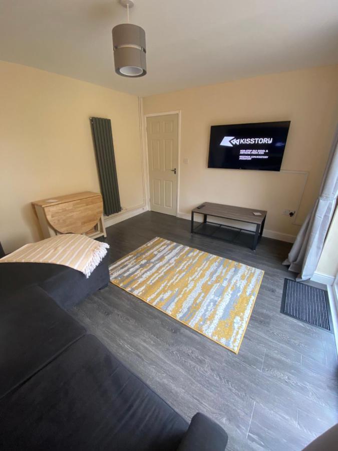 Lovely 1-Bedroom Apartment With Garden And Parking Stone  Luaran gambar