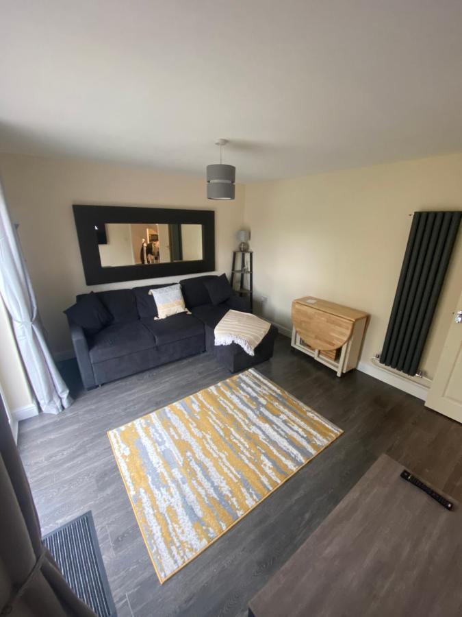 Lovely 1-Bedroom Apartment With Garden And Parking Stone  Luaran gambar